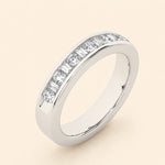 Load image into Gallery viewer, Angle View Of Round Baguette Wedding Band