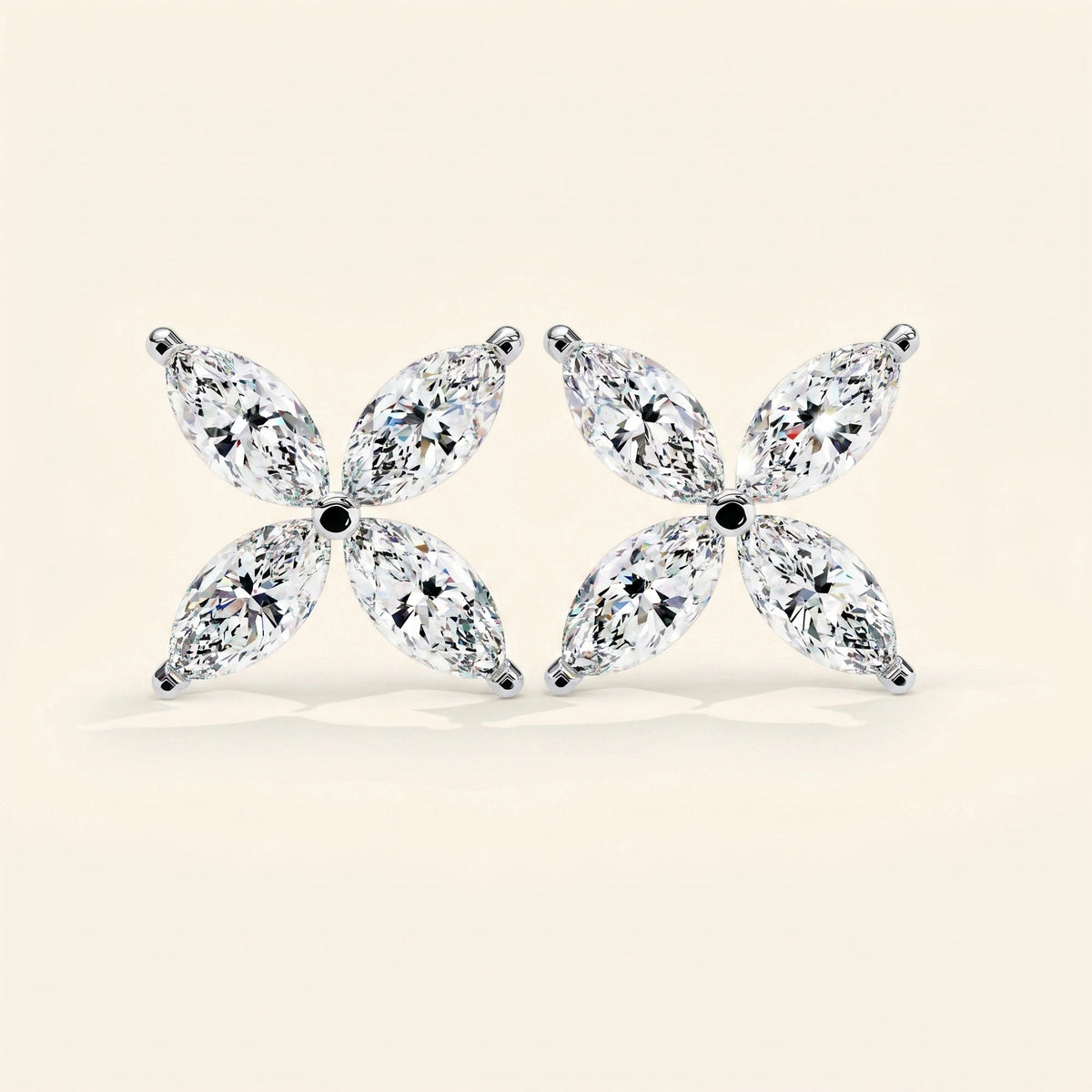 Puces d'oreilles florales marquise en grappe