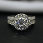 Load image into Gallery viewer, 4.50 Ct Round Shaped Halo Moissanite Engagement Ring in White Gold
