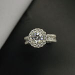 Load image into Gallery viewer, 4.50 Ct Round Shaped Halo Moissanite Engagement Ring in White Gold