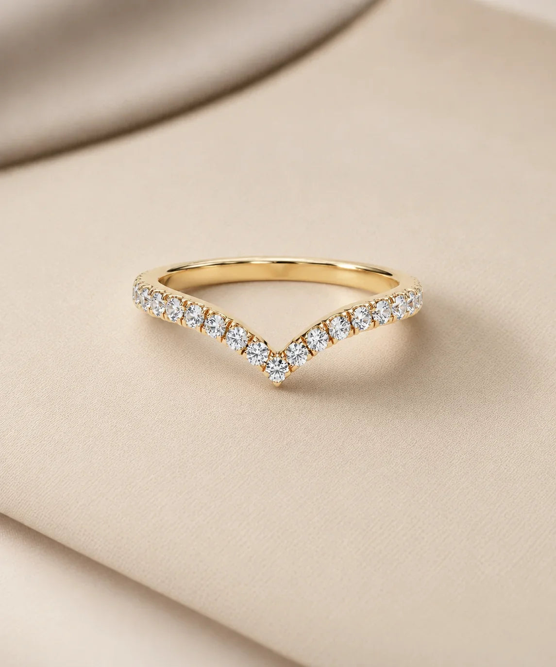 Curved moissanite wedding bands