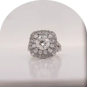 Unique moissanite rings