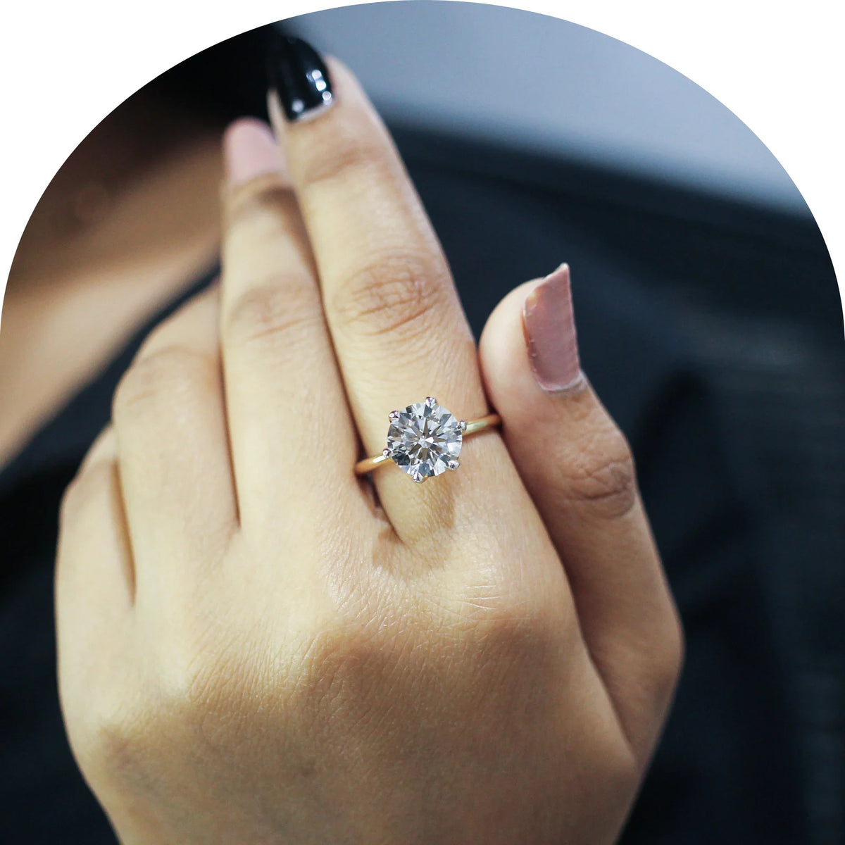 Women's moissanite rings