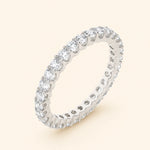 Load image into Gallery viewer, Angle View Of Round Cut Wedding Band 
