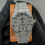 Load image into Gallery viewer, Men's VVS Moissanite AP Watch
