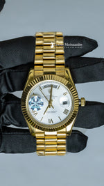 Load image into Gallery viewer, Front View Of Oyster Perpetual Day-Date White Dial Plain Watch In Yellow Gold
