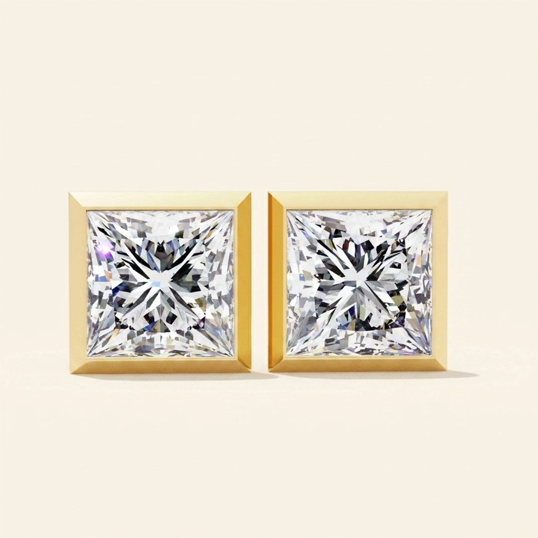 Boucles d'oreilles carrées clous avec sertissage plat