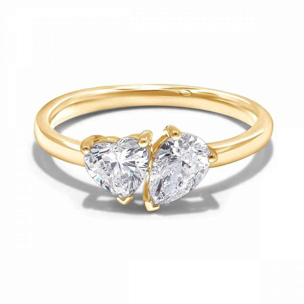 2.50 Carat Heart Shape Toi Et Moi Moissanite Ring in Yellow Gold
